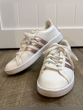 Adidas Grand Court Sneakers